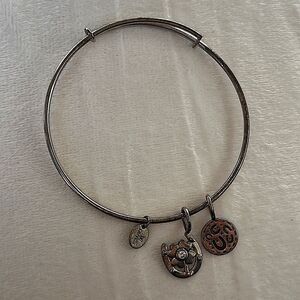 Chrysalis Vintage Adjustable Bracelets Lucky Horseshoe And Flower Bracelet!